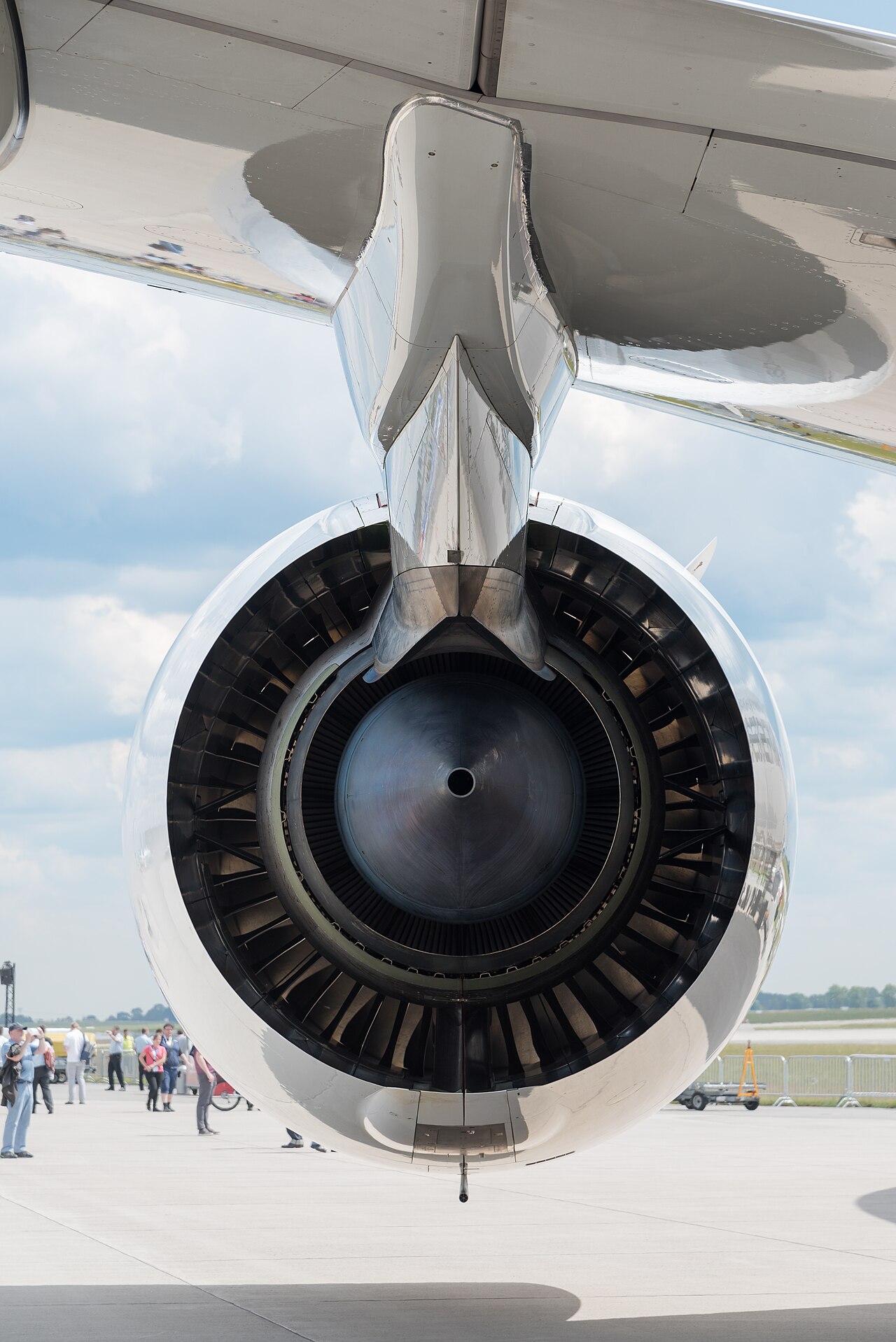 Airbus A350 — Geniş Gövdeli Yolcu Uçağı