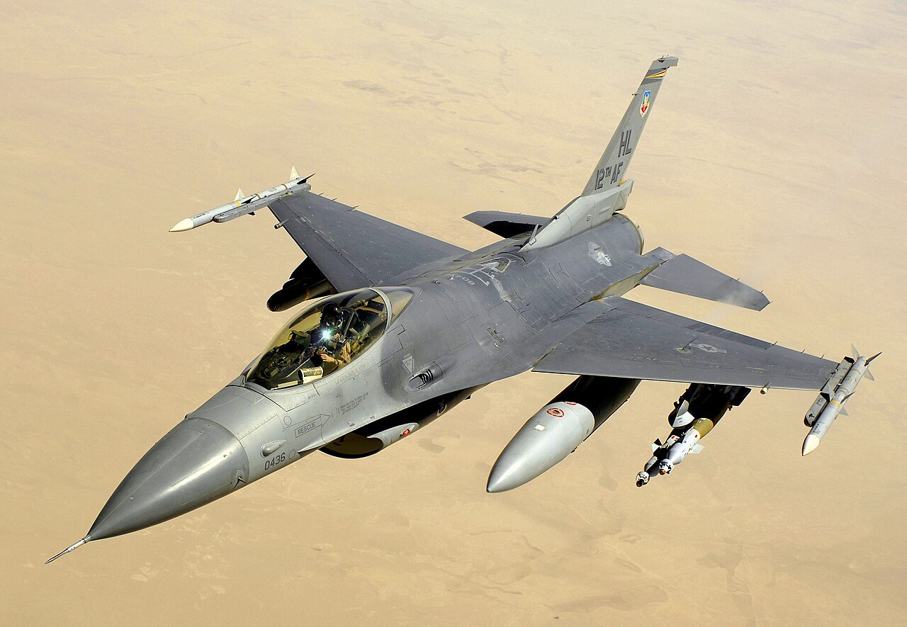 F-16 Fighting Falcon — Savaş Uçağı