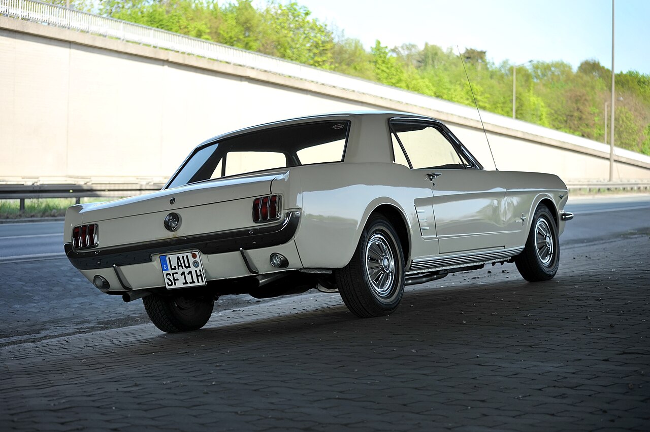 Ford Mustang — Coupé