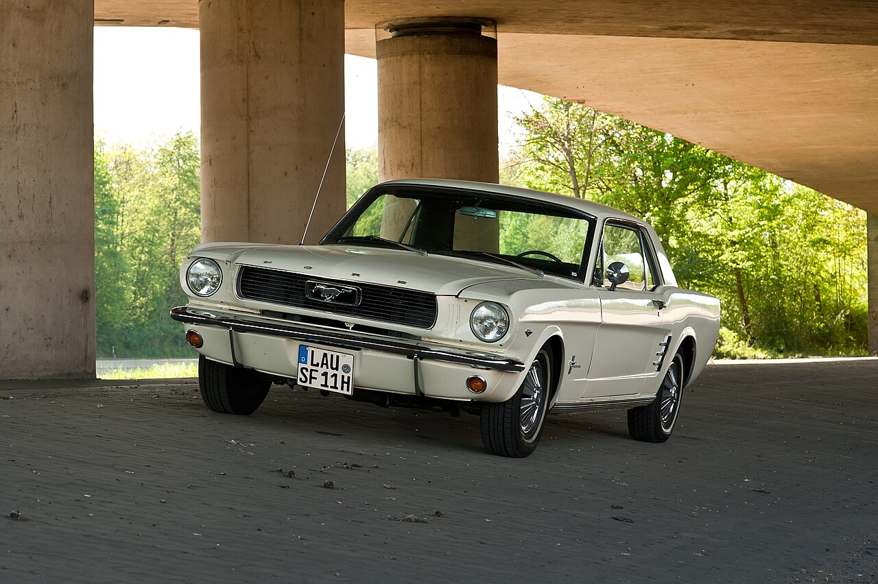 Ford Mustang — Coupé