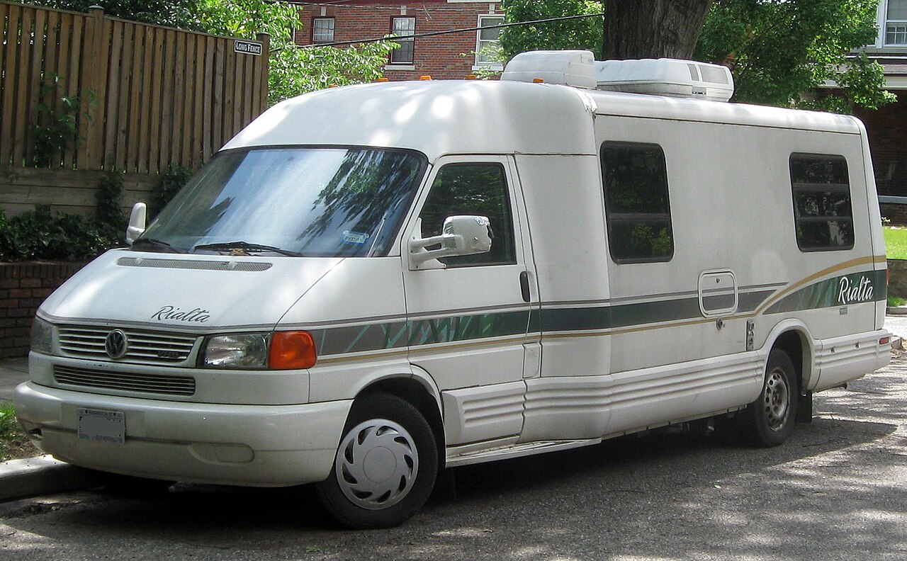 Winnebago Karavan